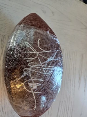 Auténtico juego de cuero de la NFL firmado por Kurt Warner Duke autógrafo Wilson Foto 1 de 4