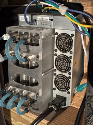 Antminer S21 Watercooled Bitcoin Miner with Power Cord ASIC Miner - Image 1 of 4