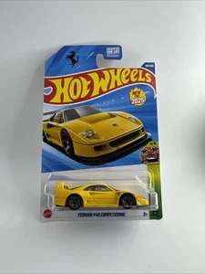 2025 Hot Wheels Exotics Ferrari F40 Competizione Yellow #198 Exotics 4/5 - Picture 1 of 3