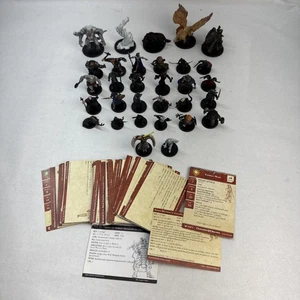 Lote de 31 piezas de figuras de miniaturas de Dungeons & Dragons D&D y 50+ cartas mostradas - Imagen 1 de 9