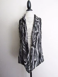 TART COLLECTIONS~WOODGRAIN FAUX FUR KAI VEST BLACK GRAY~M~NWT  BC - Picture 1 of 4