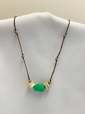 Vintage Handmade Green Chalcedony & Shell Choker Necklace Boho 15” Beaded - Image 1 of 4