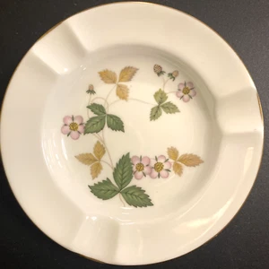 Wedgwood Bone China - 4" Ashtray - Wild Strawberry Pattern 1965 - England - Picture 1 of 5