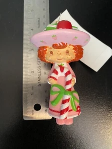 Strawberry Shortcake With Candy Cane Vintage Christmas Ornament 2004 Tag TCFC - Picture 1 of 4