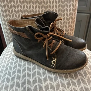 Born Temple Boots Women’s 9 Lace Up Brown Suede Distressed Braided Ankle Western - Imagen 1 de 14