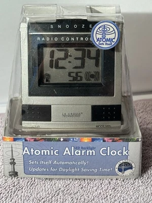 La Crosse Technology Atomic Alarm Clock WT-2171U New Sealed - Image 1 of 4
