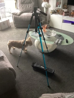 Zomei Q111 Professional Heavy Duty Aluminium Tripod&Pan Head for DSLR Camera UK  - Image 1 of 2