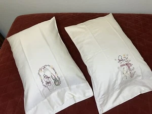 Pair Set 2 Standard Pillowcases Hand Embroidered In Texas Cotton Ivory NEW - Picture 1 of 7