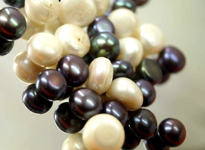 117 CT 21 Pieces Natural Pearl White & Black Cabochon Shape Loose Gemstone Lot - Image 1 of 4