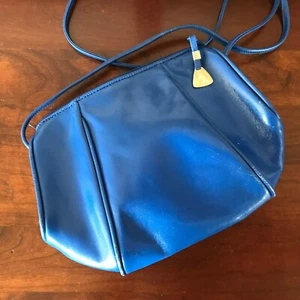 VINTAGE LIZ CLAIBORNE BLUE GENUINE LEATHER SMALL SHOULDER OR CROSS BODY PURSE - Picture 1 of 8