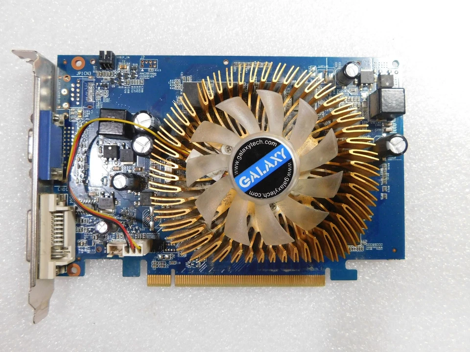 GALAXY NVIDIA GeFORCE 9500GT 512MB PCIe VGA DVI VIDEO GRAPHICS CARD ADAPTER - Image 1 of 3