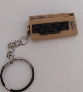 Brown Commodore 64 Keychain Retro Computer C64 3D printed NO Amiga 500 600 1000 - Foto 1 di 10
