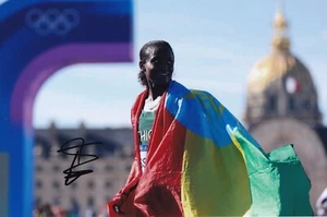 Athletics - Tigst Assefa - Hand Signed 12x8 Inch Photo - London Marathon - COA - Picture 1 of 1