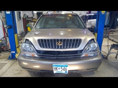 RX300     1999 Seat Belt Front 695372 - Image 1 of 4