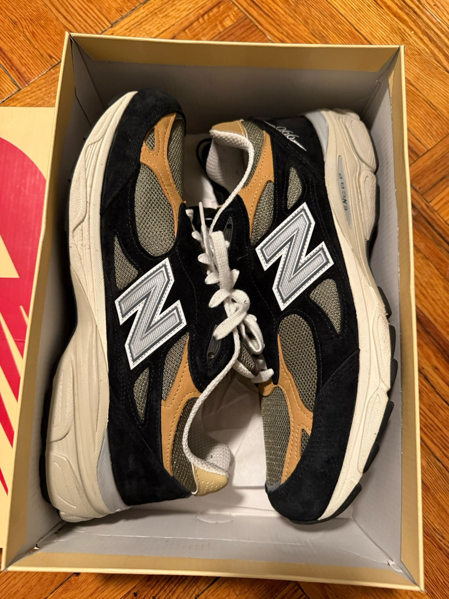 New Balance 990v3 Black for Sale - Authenticity Guaranteed New Balance 990v3 Black for Sale - Authenticity Guaranteed
