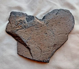 Heart Stone Natural Heart Shaped Rock Table Home Décor Love Gift Garden Zen R19 - Picture 1 of 5