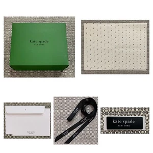 Neu Kate Spade 1 Medium Geschenkbox/1 Aufkleber/2 Taschentücher/1 Band/1 Karte & Umschlag - Bild 1 von 7