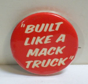 Pin de colección construido como un camión Mack camionero insignia roja botón publicidad pinback - Imagen 1 de 6