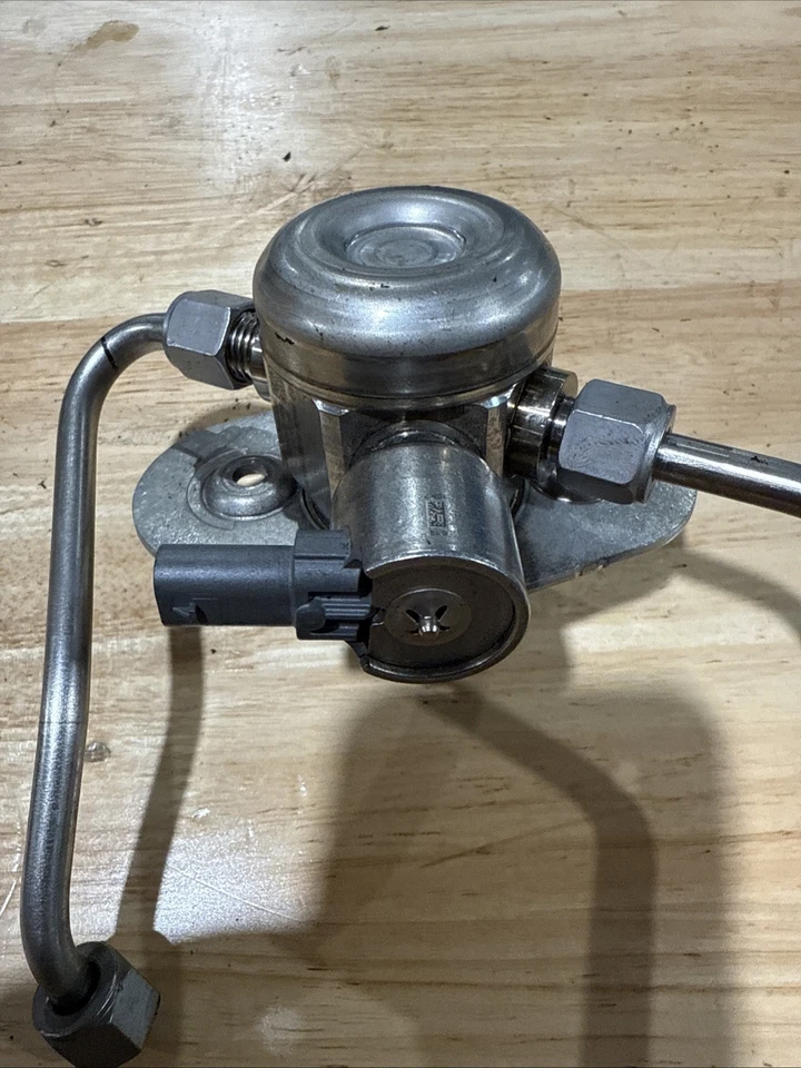 Топливный насос высокого давления B48 29 000 миль BMW Mini Cooper - Изображение 1 из 4