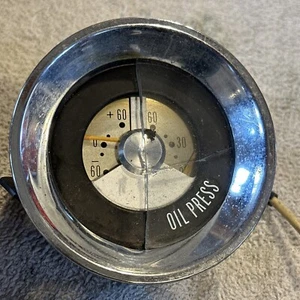 Vintage Chris Craft Wood Boat Oil Pressure Gauge - Picture 1 of 3