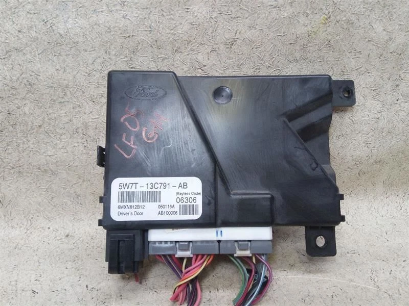 Módulo de entrada sin llave 5W7T13C791AB bloqueo de robo compatible con 05 FORD CROWN VICTORIA VIC Foto 1 de 4
