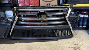 LEXUS GX460 Front OEM Upper & Lower Grille 2014-2019 Used - Picture 1 of 12