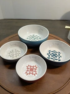 4 ciotole di misura nidificazione in gres colorato modello trapunta casale Cottagecore - Foto 1 di 8