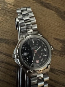 Wenger Swiss Military Damen schwarzes Zifferblatt Quarz 200m Taucheruhr - Bild 1 von 3