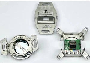 10x Busch Jaeger 0218/11-101 UAE-Anschlussdose 1-fach RJ45 Cat. 6a iso geschirmt - Bild 1 von 5