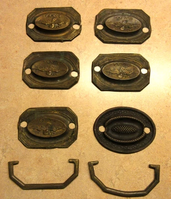 V. JUEGO RARO TIRADORES DE CAJÓN FEDERAL LATÓN PERFORADO ANTIGUO "PAZ" CON PALOMA C. 1800 Foto 1 de 4