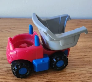 FISHER PRICE LITTLE PEOPLE 2002 DUMP TRUCK - Foto 1 di 4