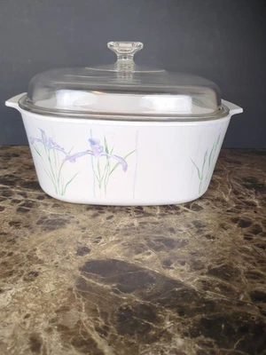 Corelle Shadow Iris 5 liter A-5-B Covered Casserole With Pyrex A-12-C Lid - Image 1 of 4