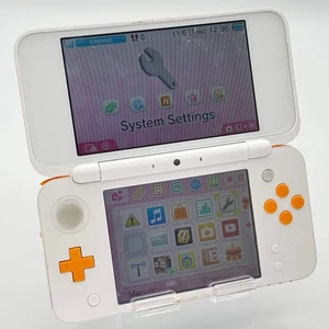 Nintendo 2DS XL (JAN-001) 2017 Blanco y Naranja - Imagen 1 de 8