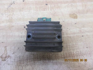 Regulador de voltaje para tractor de césped John Deere425 445 - Imagen 1 de 1