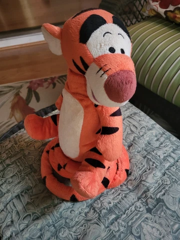 TIGGER TURBO TAIL Disney Bouncing Talking Singing Plush Toy Just Play  See Video Cover