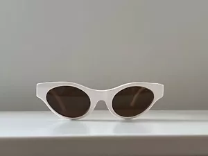VINTAGE CHRISTIAN ROTH BETTY SUNGLASSES SERIES 6563 White Cat eye - Picture 1 of 8