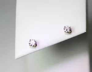 Pendientes de diamantes I1 I de oro amarillo de 14 K 0,55 quilates - 5271 - Imagen 1 de 4