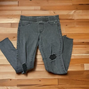 Old Navy Rockstar Jeggings Black Jeans Pull On Distressed Raw Hem Sz 4 - Picture 1 of 4