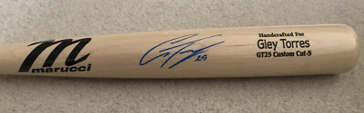 Bate de béisbol modelo de juego firmado por Gleyber Torres Marucci GT25 con certificado de autenticidad Beckett Foto 1 de 4