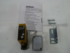 OMRON E3A2-DS70M4 PHOTOELECTRIC SWITCH 24~240 VAC 12~240 VDC (BRAND NEW NO BOX) - Picture 1 of 8