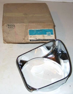 1967 Pontiac Catalina Bonneville NOS headlamp bezel LH lower 9787081 - Picture 1 of 3