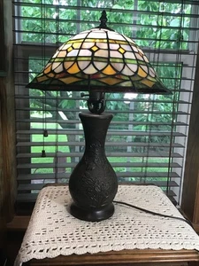 20” Vintage Single Bulb Stained Glass Multicolor Table Lamp - Picture 1 of 10