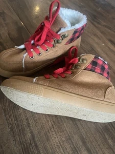 Moccasin Boots size 2 Boy Suede Plaid Red Fall Winter Christmas  - Picture 1 of 3