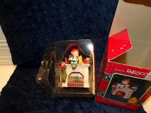 Adorno del Tesoro Enesco 1992 "Fireside Friends" Brighten Ups - Imagen 1 de 1