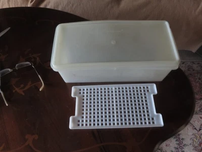 Aufbewahrungsbox von Tupper für Gemüse oder Brot - Bild 1 von 4