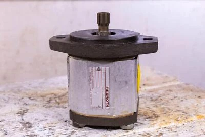 Rexroth 1PF2G240/019RR20MR Hydraulic Pump - Image 1 of 4