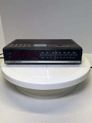 Emerson Reloj Despertador Radio AM/FM MODELO NO. Diseño de grano de madera RED5511B probado de colección Foto 1 de 4