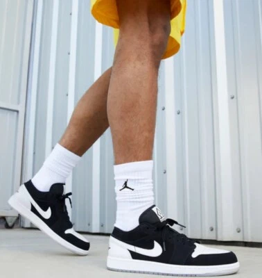 Nike Air Jordan 1 Low SE Para hombres Talla 12 Negro Blanco DH6931 001 OG Gamuza Foto 1 de 4