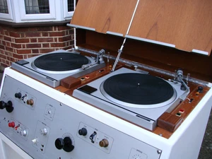 BBC Technics SP-10 Mk2-P StudioTurntables RP2/9 SH-10 EP Controls & MP1-18 Arms - Picture 1 of 12