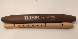 Tudor Recorder Soprano TD205 with zippered bag - Picture 1 of 6